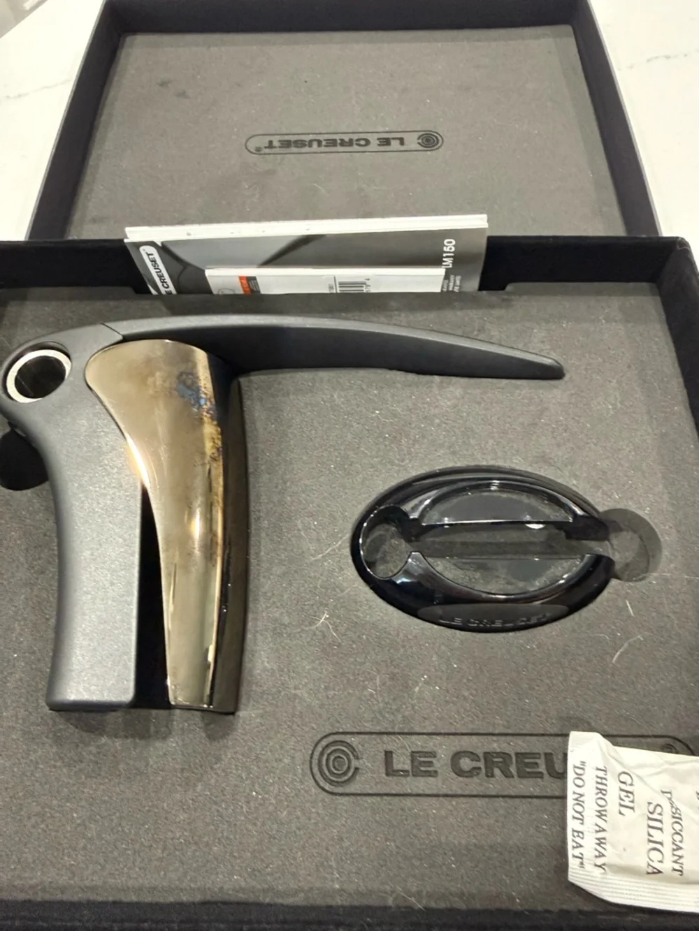 Le Creuset NIB Compact Wine Opener & Foil Cutter Gift Set